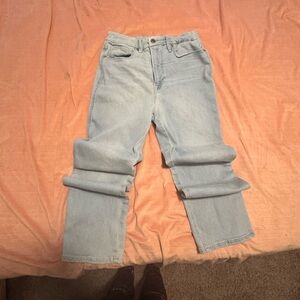 Good American Light Wash Straight Leg Jeans